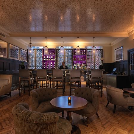 The Lalit London Hotel Instalações foto The bar at the hotel